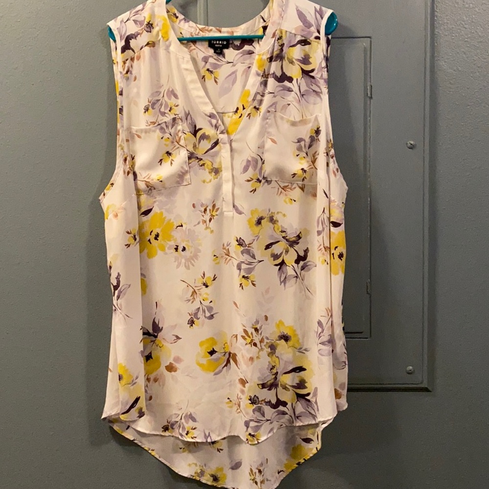 Floral tank